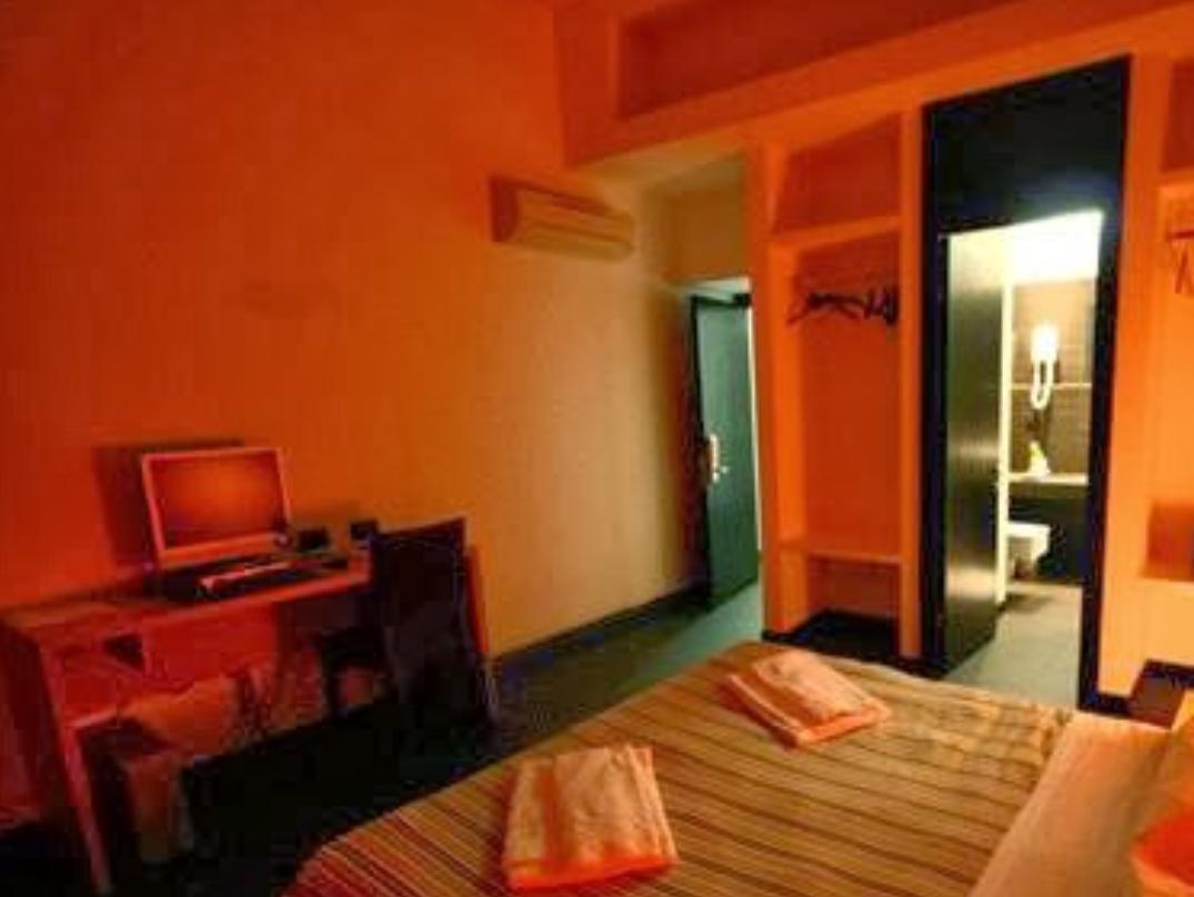 M&J Place Hostel Rom Exterior foto